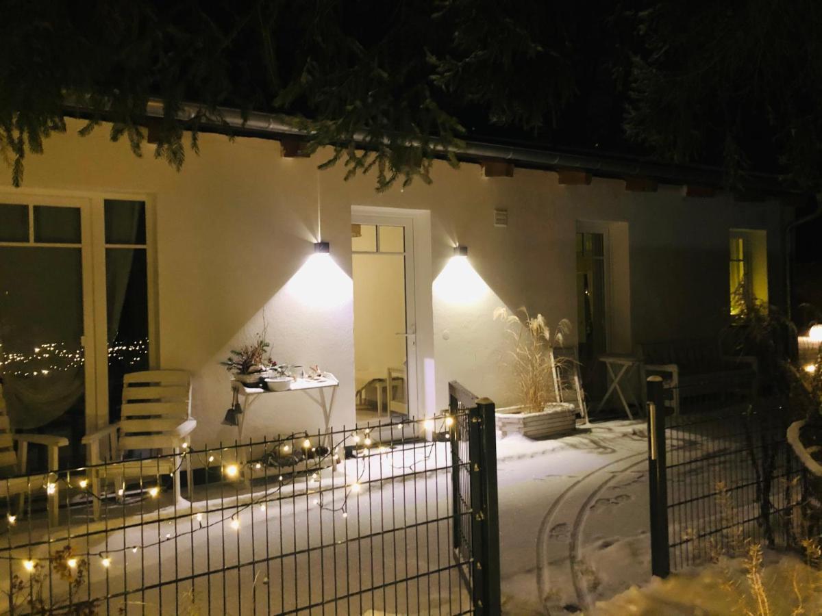 Gartenloft Mit Outdoor Whirlpool Und Garten ペータースハーゲン・エッガースドルフ エクステリア 写真