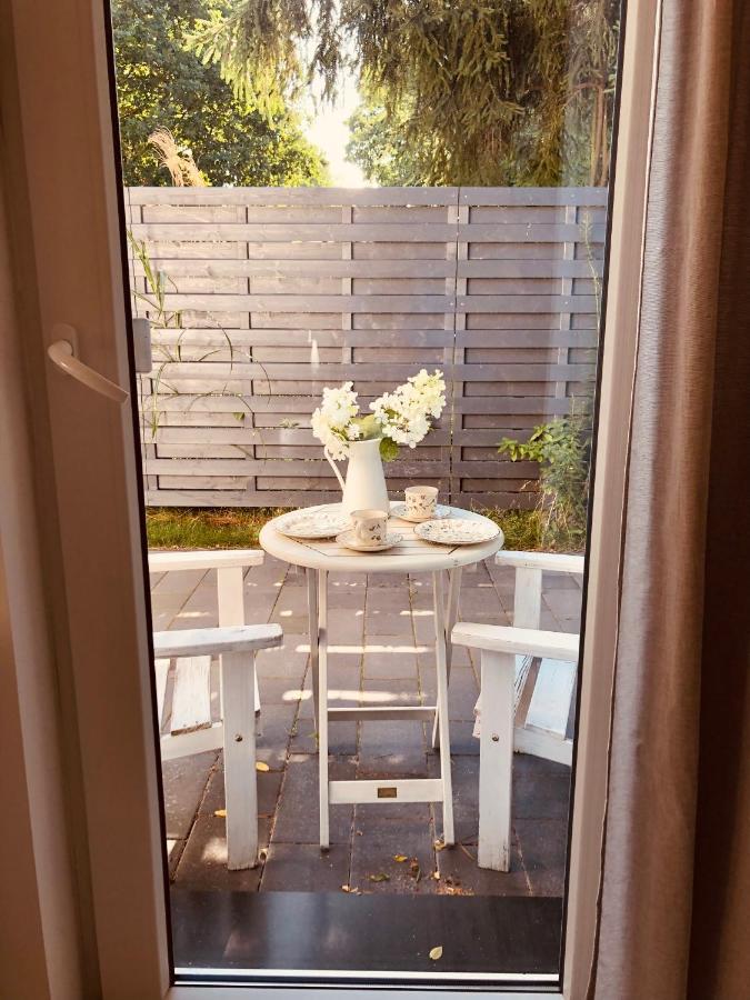 Gartenloft Mit Outdoor Whirlpool Und Garten ペータースハーゲン・エッガースドルフ エクステリア 写真