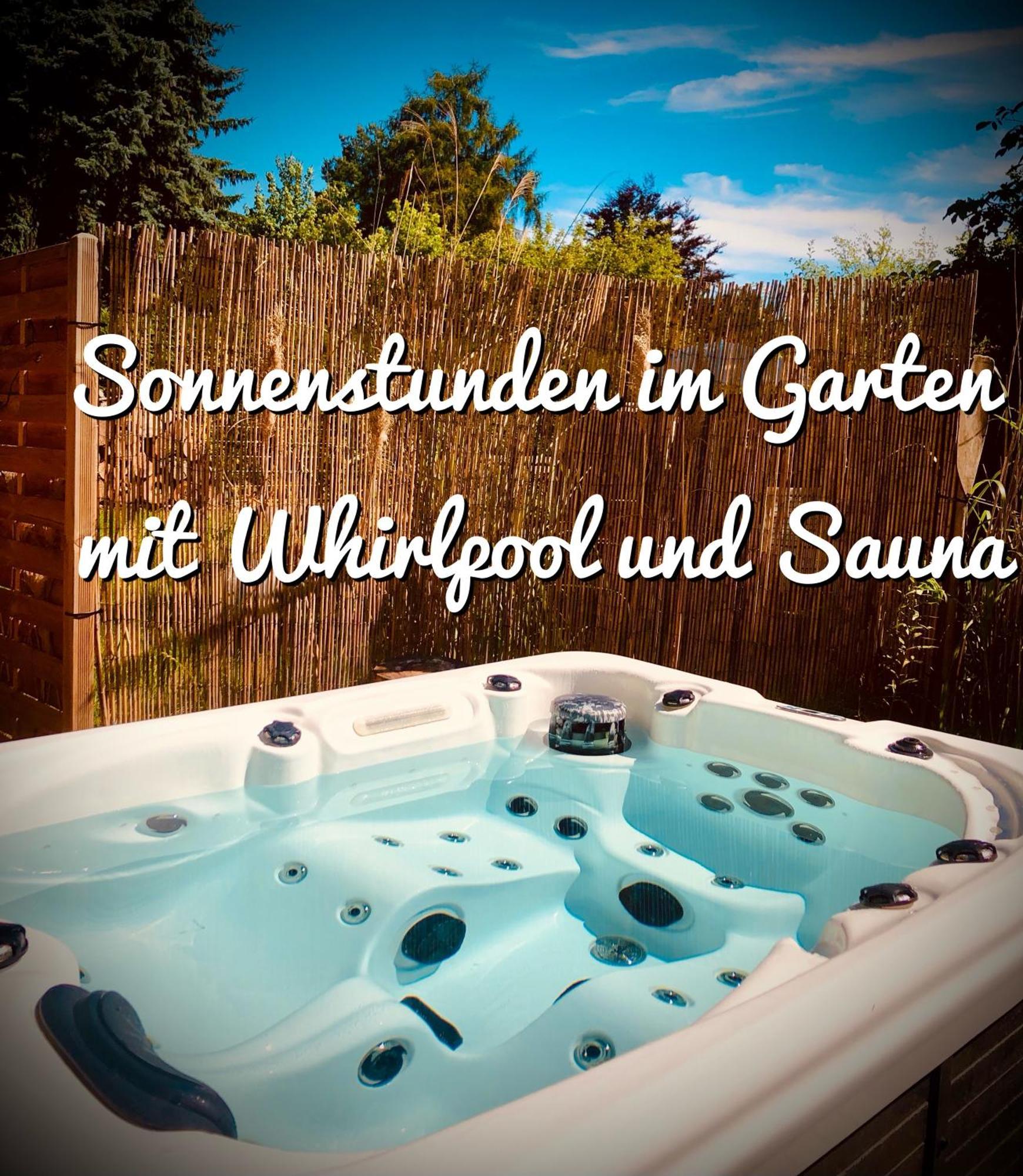 Gartenloft Mit Outdoor Whirlpool Und Garten ペータースハーゲン・エッガースドルフ エクステリア 写真